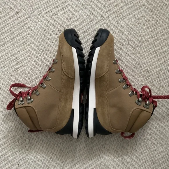 The North Face Women's Back-to-Berkeley IV Waterproof Boots - size 9 - Picture 6 of 9